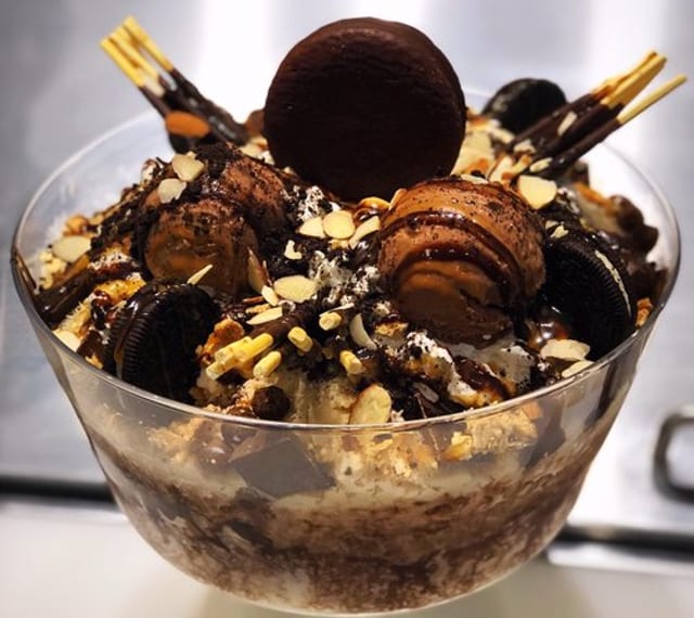 Party Size - Choco Lovers Bingsu (5-6 servings).